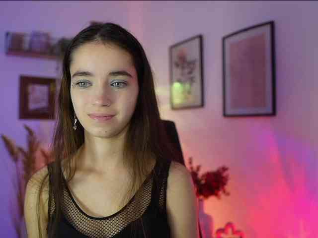 GiaPaige18 webcam