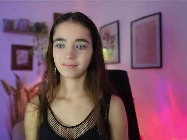 GiaPaige18 webcam