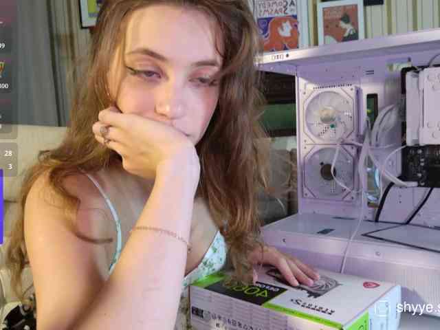 SarahShy webcam