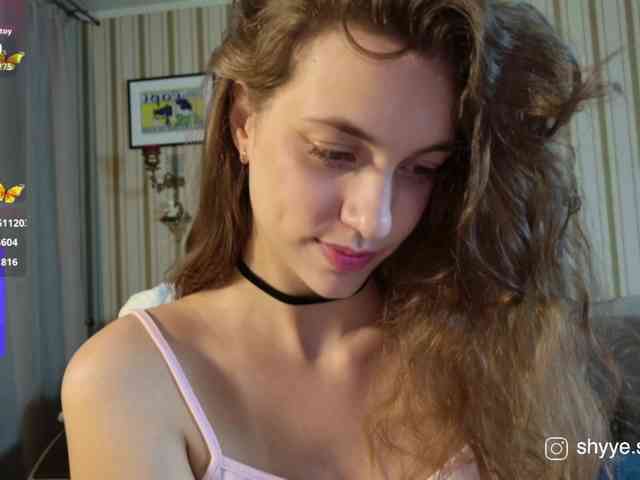 SarahShy webcam