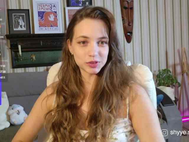 SarahShy webcam
