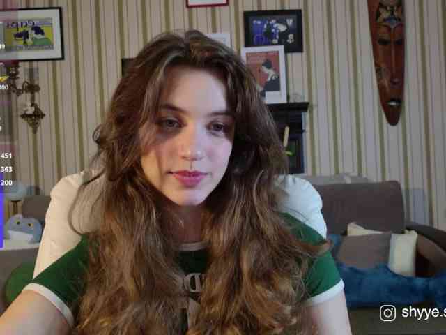 SarahShy webcam