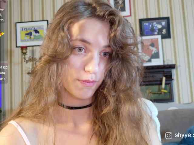 SarahShy webcam