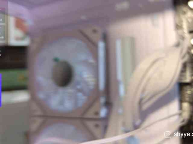 SarahShy webcam