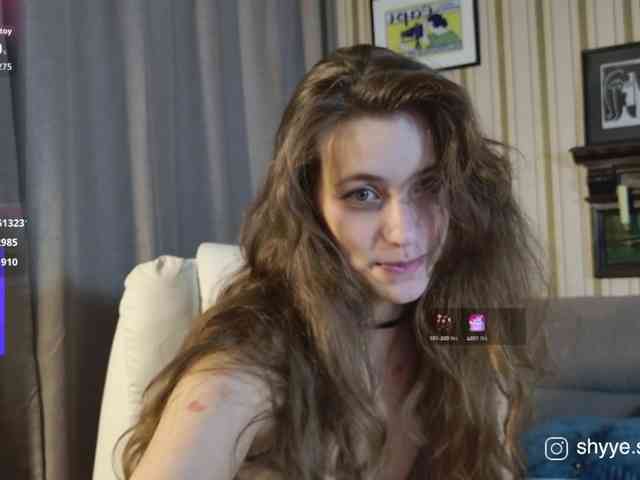 SarahShy webcam