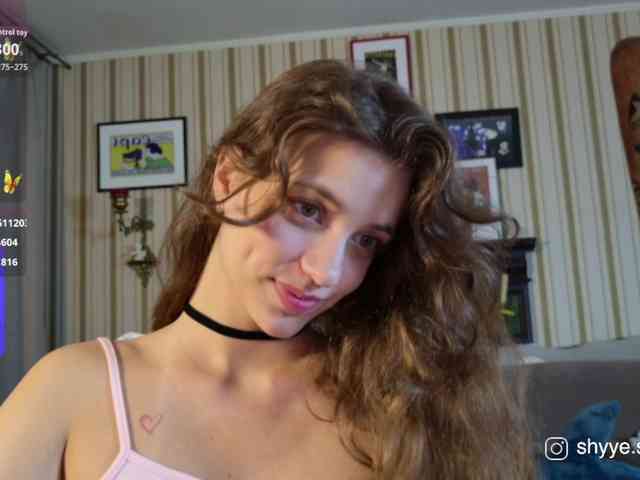 SarahShy webcam
