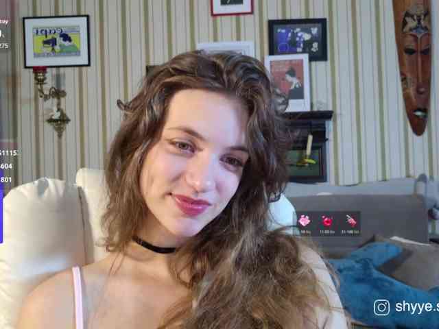 SarahShy webcam