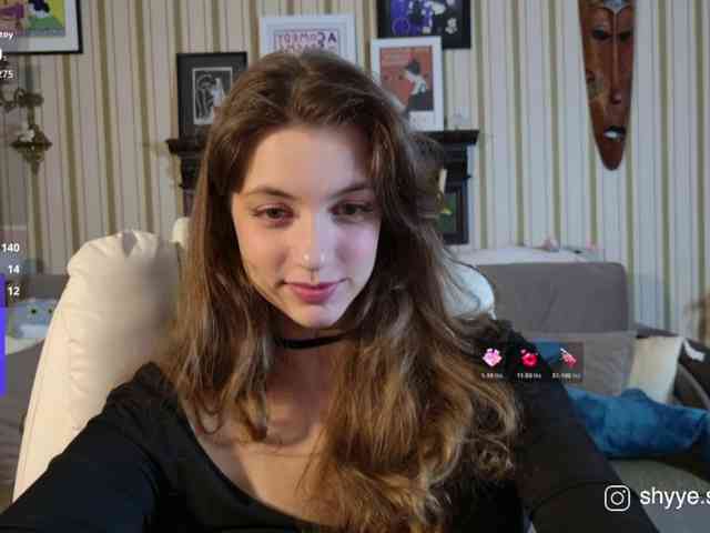 SarahShy webcam