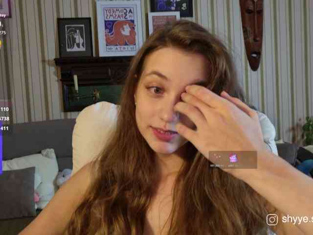 SarahShy webcam