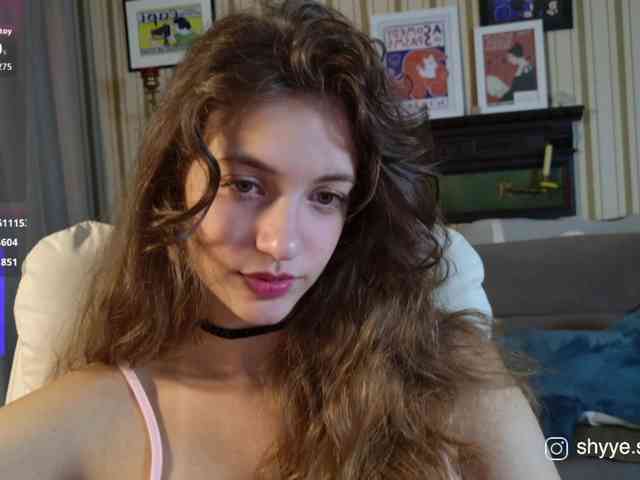 SarahShy webcam