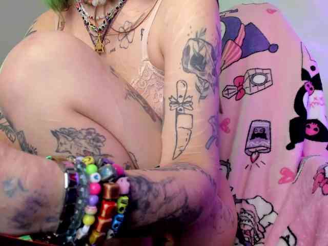 Mary-Xextra webcam