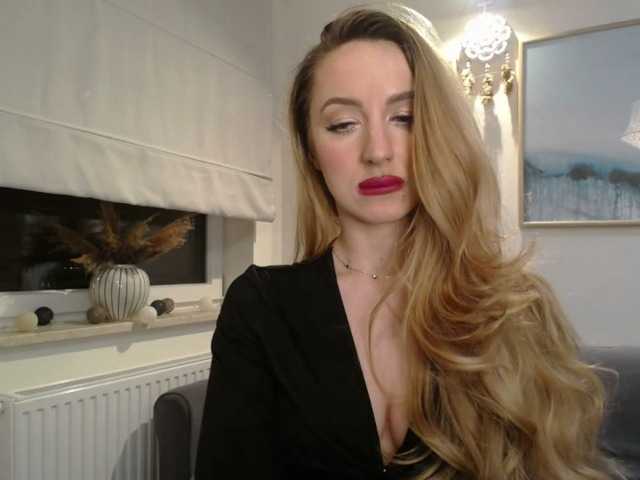 JulietteGlow webcam