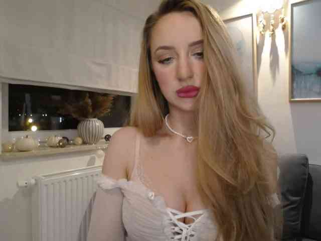 JulietteGlow webcam