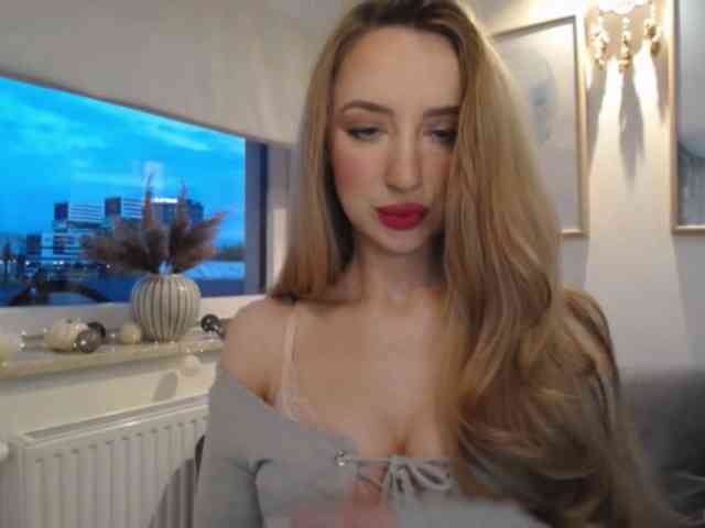 JulietteGlow webcam