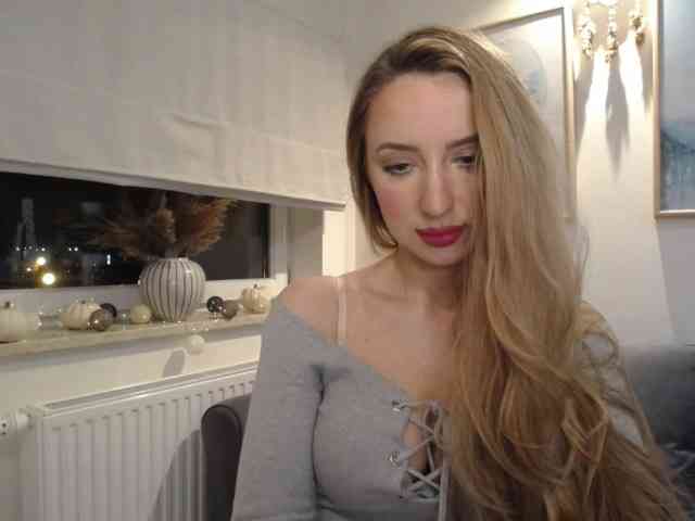 JulietteGlow webcam
