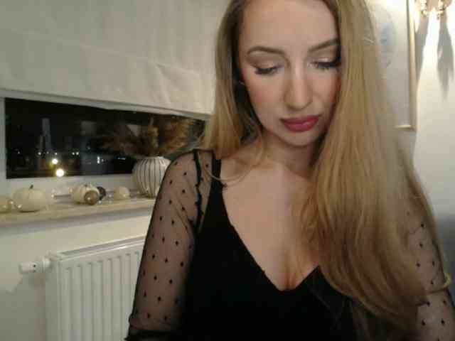 JulietteGlow webcam