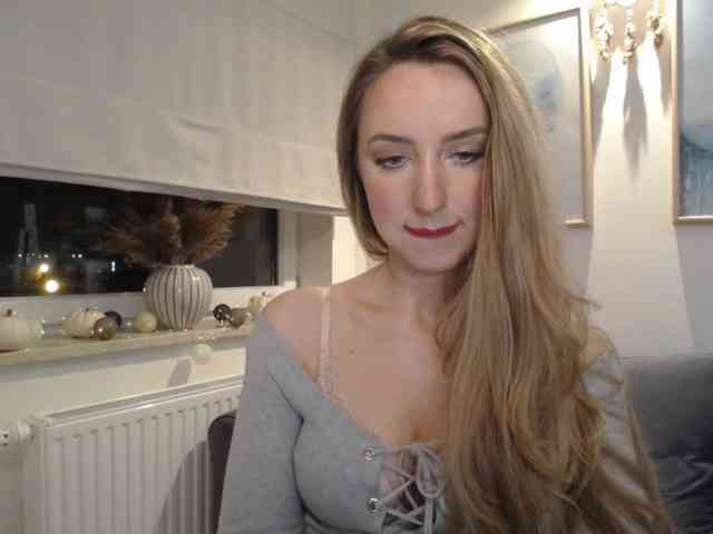JulietteGlow webcam