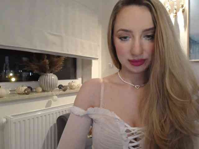 JulietteGlow webcam