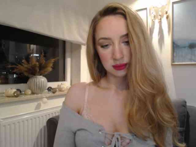 JulietteGlow webcam