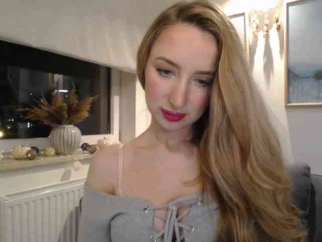 JulietteGlow webcam