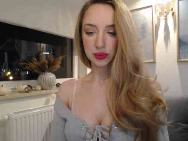 JulietteGlow webcam