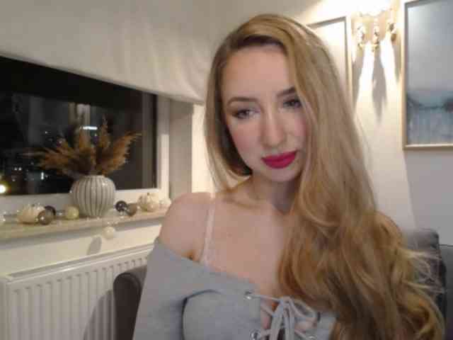 JulietteGlow webcam