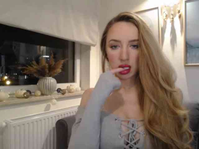 JulietteGlow webcam
