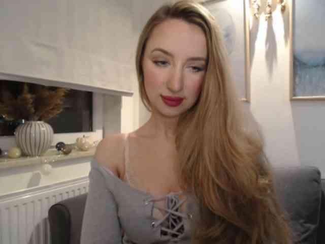 JulietteGlow webcam