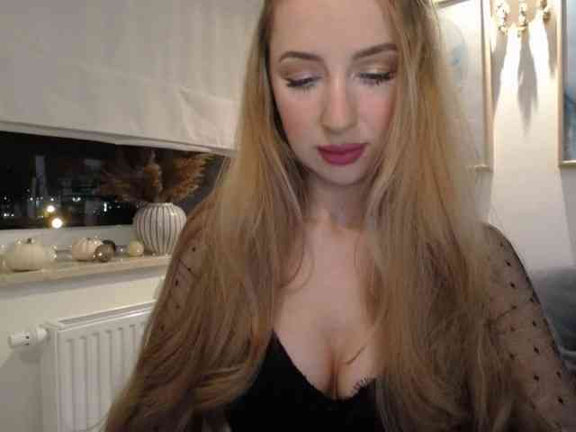 JulietteGlow webcam