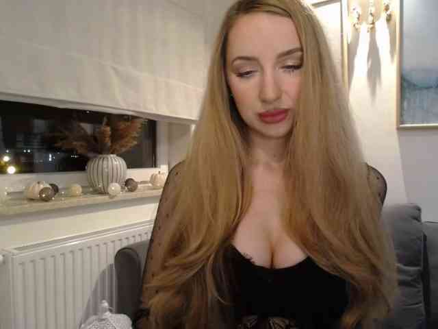JulietteGlow webcam