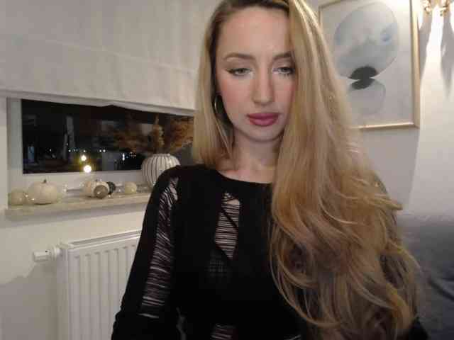 JulietteGlow webcam