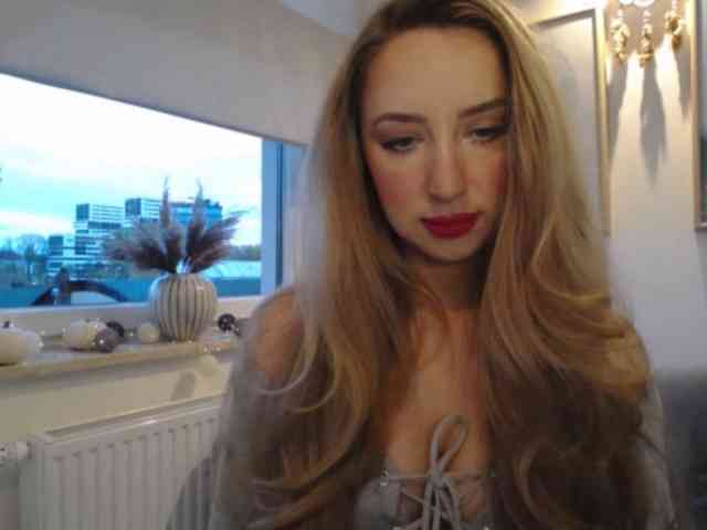 JulietteGlow webcam