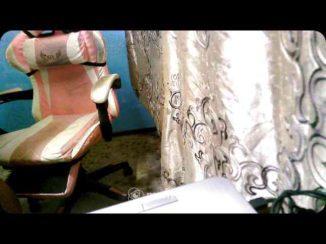 violetLivia webcam