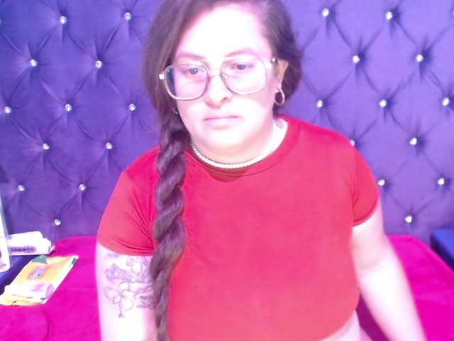 SaraThonson webcam