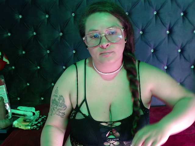 SaraThonson webcam