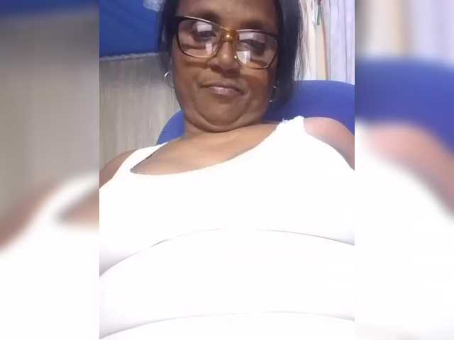 hotmomsexy webcam