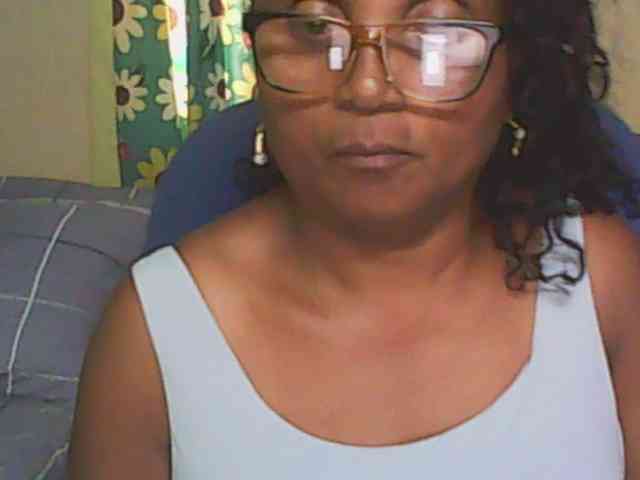 hotmomsexy webcam