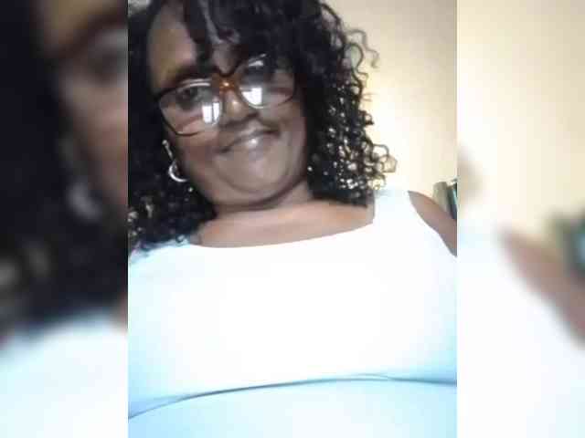 hotmomsexy webcam