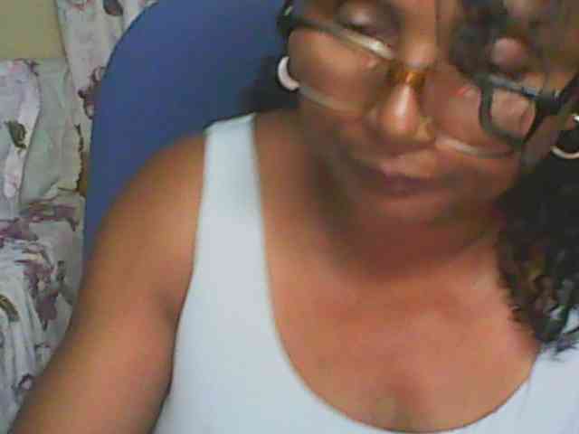 hotmomsexy webcam
