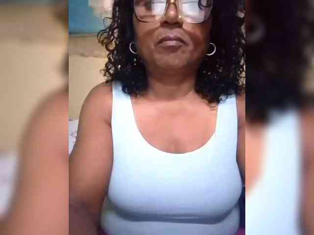 hotmomsexy webcam