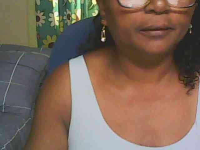 hotmomsexy webcam