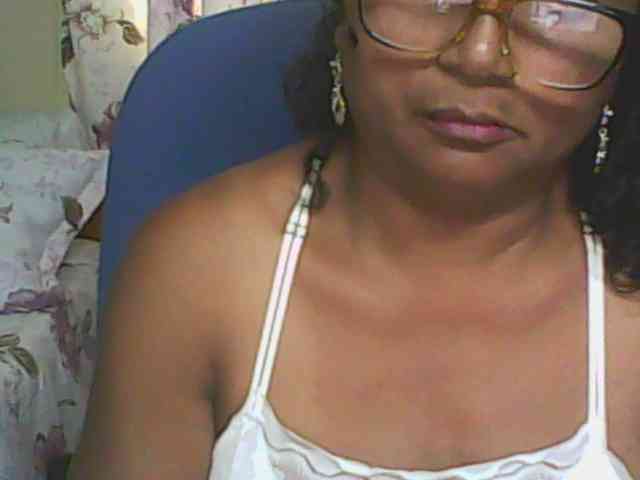 hotmomsexy webcam