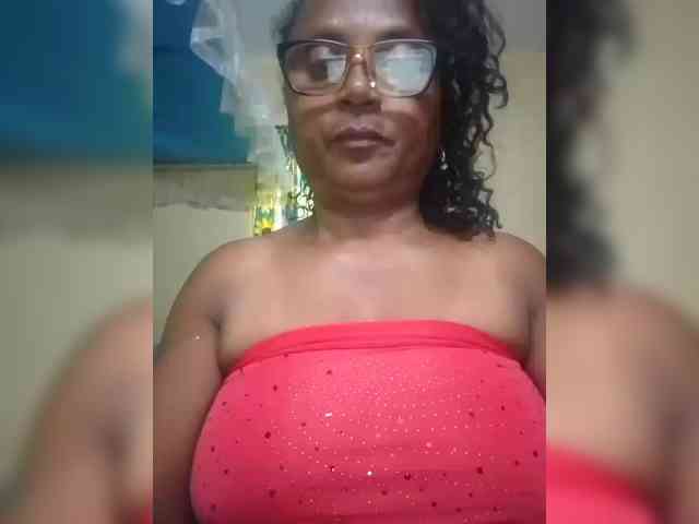 hotmomsexy webcam