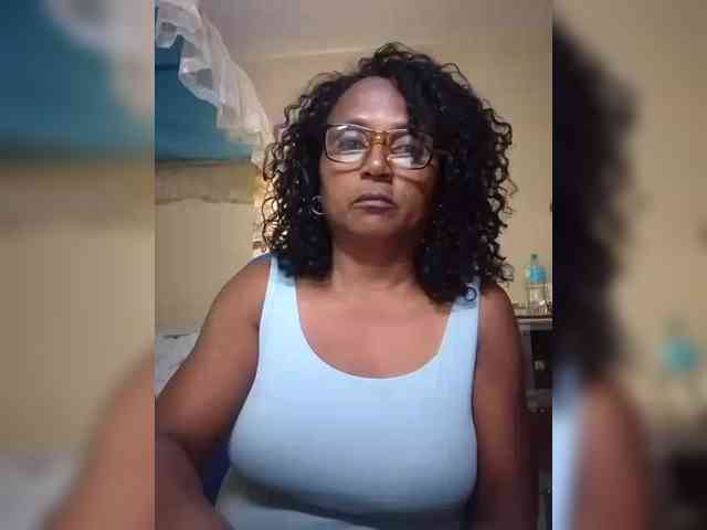 hotmomsexy webcam