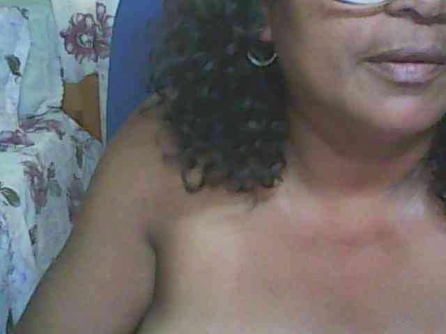 hotmomsexy webcam