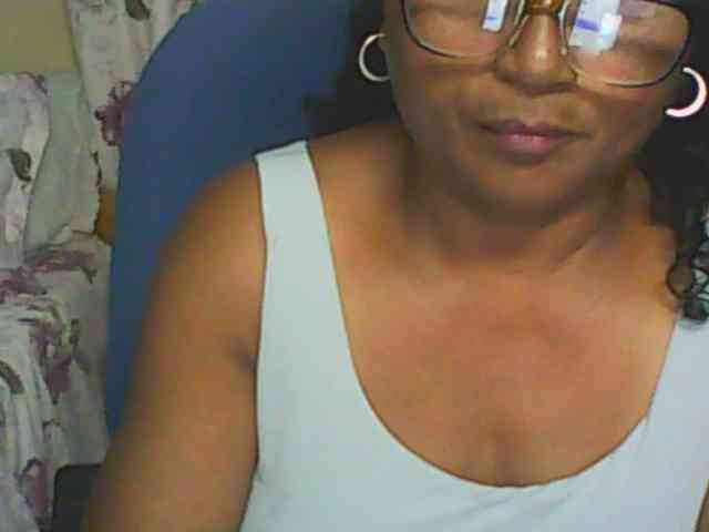 hotmomsexy webcam