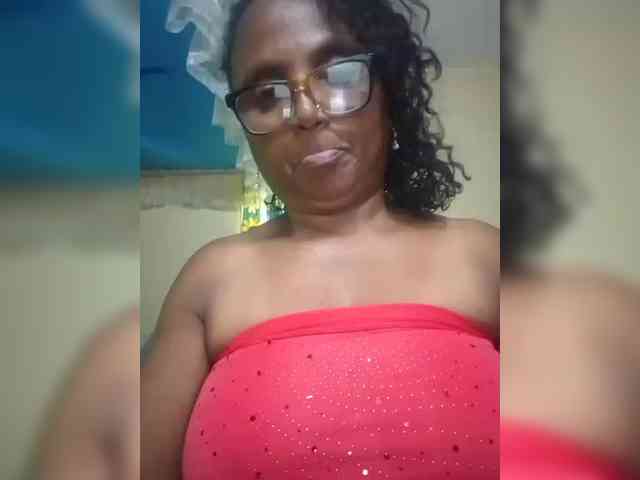 hotmomsexy webcam