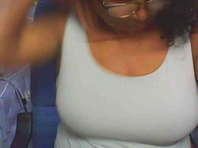 hotmomsexy webcam