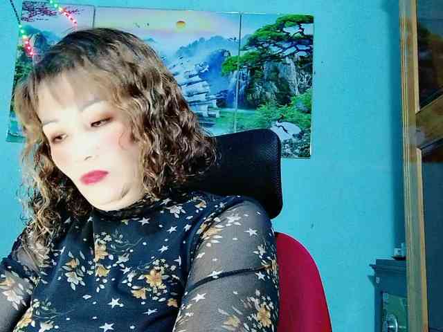 Linhanhsex2k webcam