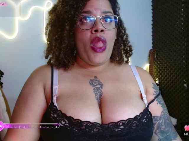 saramorales1 webcam